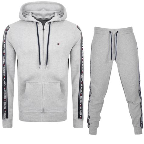 men tommy hilfiger tracksuit.